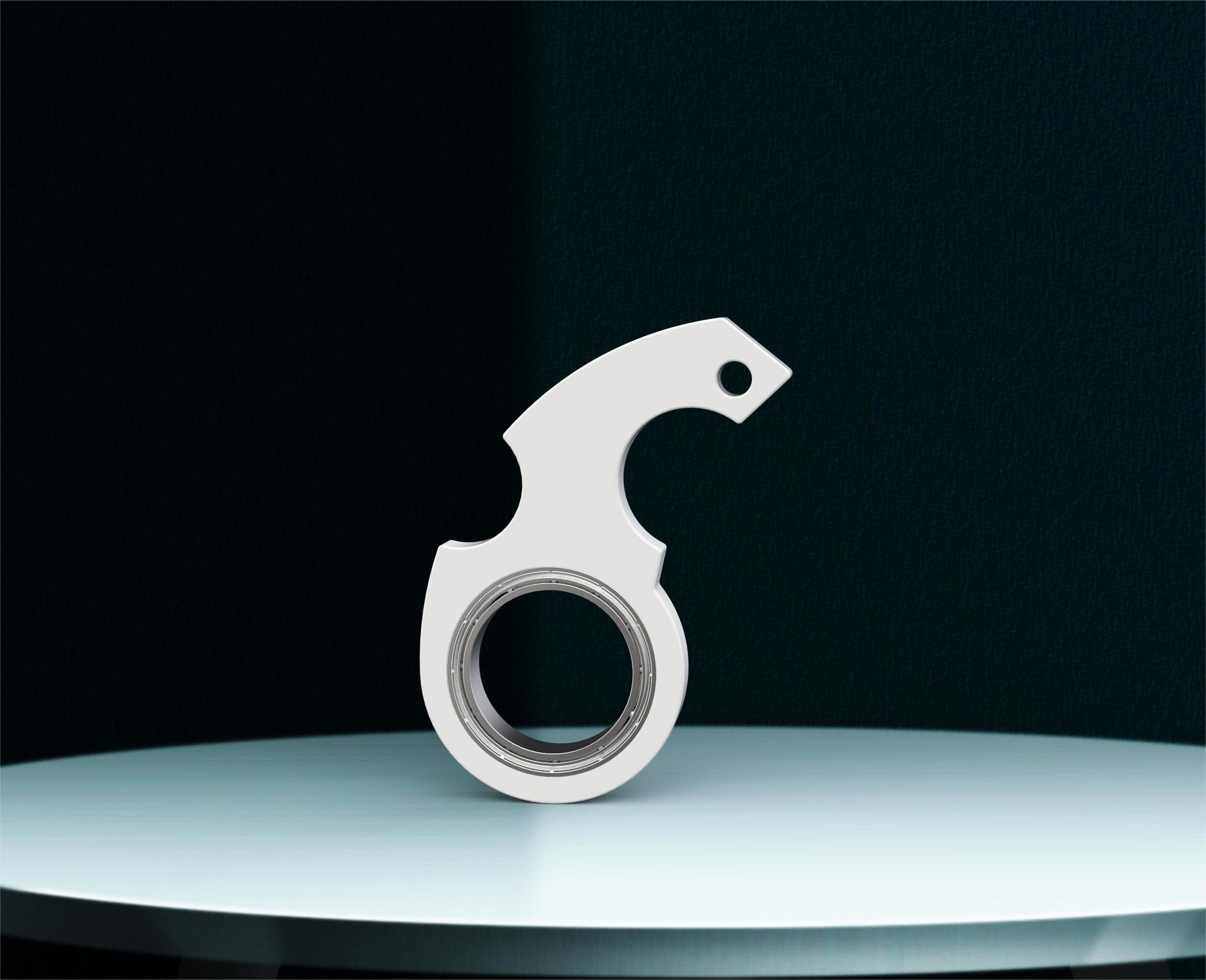 Witte Fidget Spinner speelgoed sleutelhanger met kunststof en zinklegering ontwerp, geschikt voor ontspanning en concentratieverbetering.