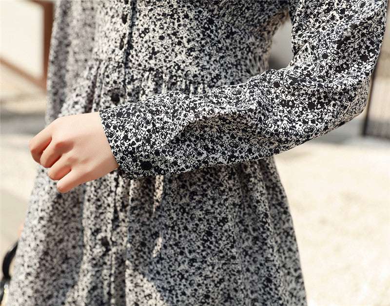 V-hals jurk met bloemenprint en lange mouwen Nexora Store