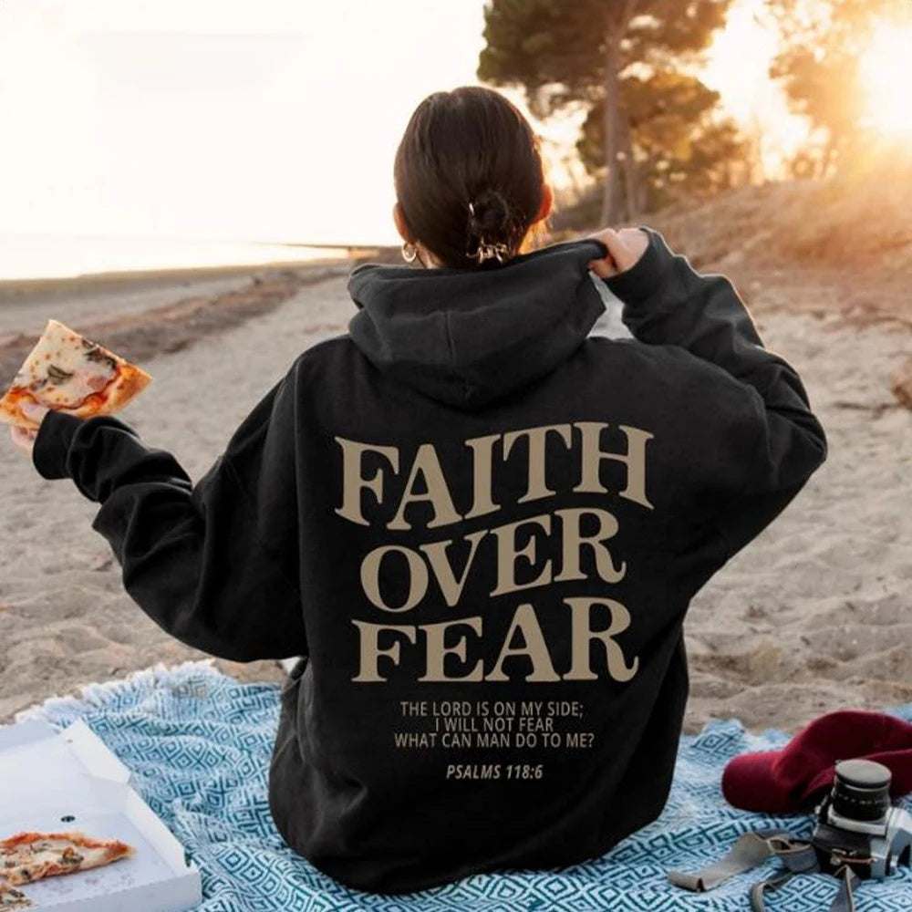 Geloof boven angst hoodie met Psalm 118:6 tekst, unisex katoenen trui, christelijke sweatshirt, casual en trendy religieuze kleding