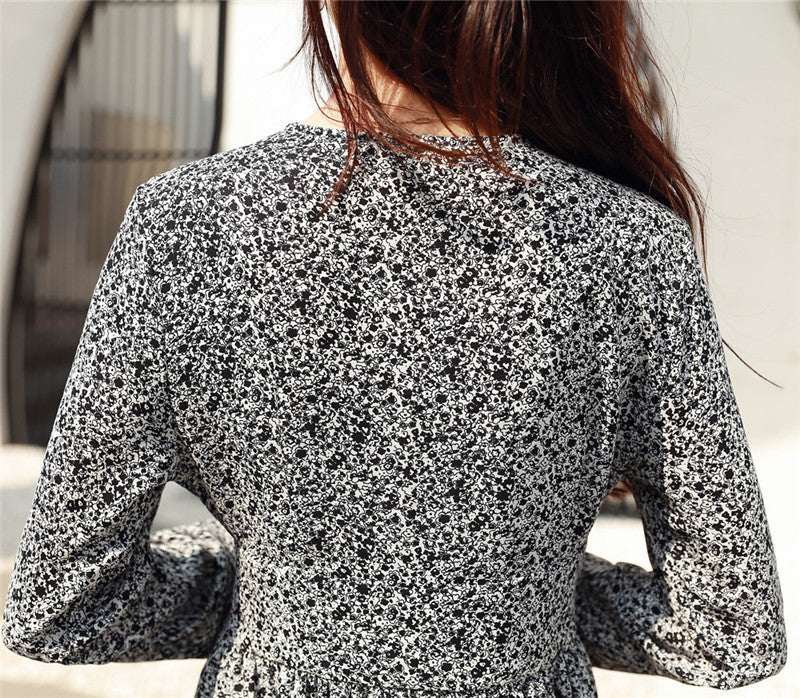 V-hals jurk met bloemenprint en lange mouwen Nexora Store