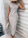 Elegante gestreepte jurk met tailleband, ronde hals, korte mouwen en lang patroon Nexora Store