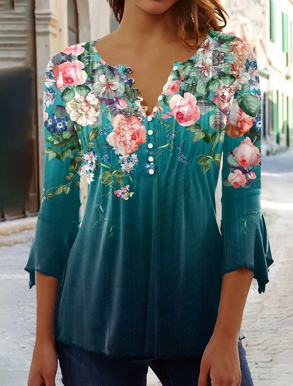 Modieus nieuw dames T-shirt met bloemenprint, V-hals, driekwartmouwen, geplooide knopen en basisshirt Nexora Store
