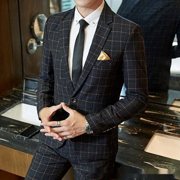 Heren slank-fit geruit pak in Koreaanse stijl, donkerblauw met gouden pochet, formele casual bruiloftskleding.