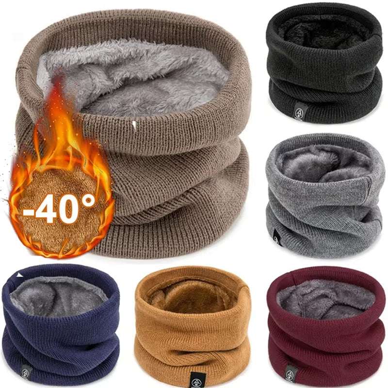 Zachte gebreide nekwarmer met warme fleece binnenvoering in diverse kleuren voor winterse koude tot -40°C.